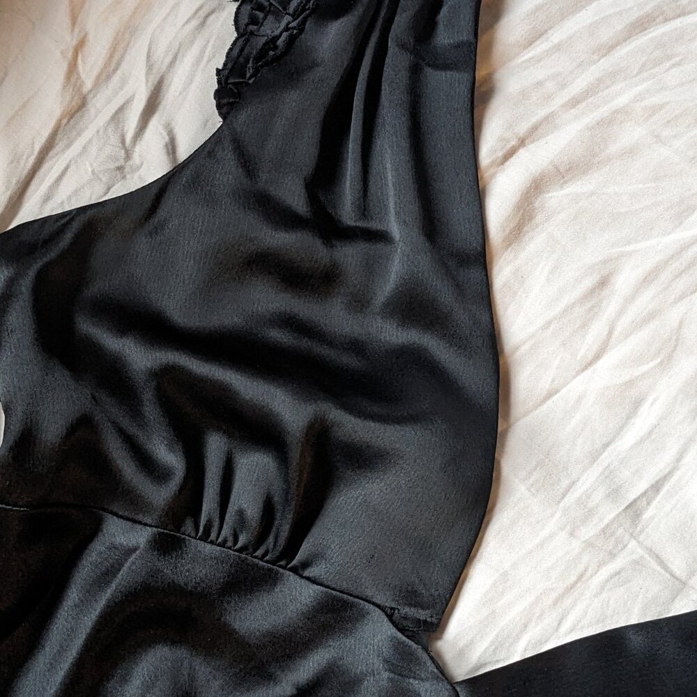 Vera Wang plunge cocktail dress, 12 - Picture 5 of 6